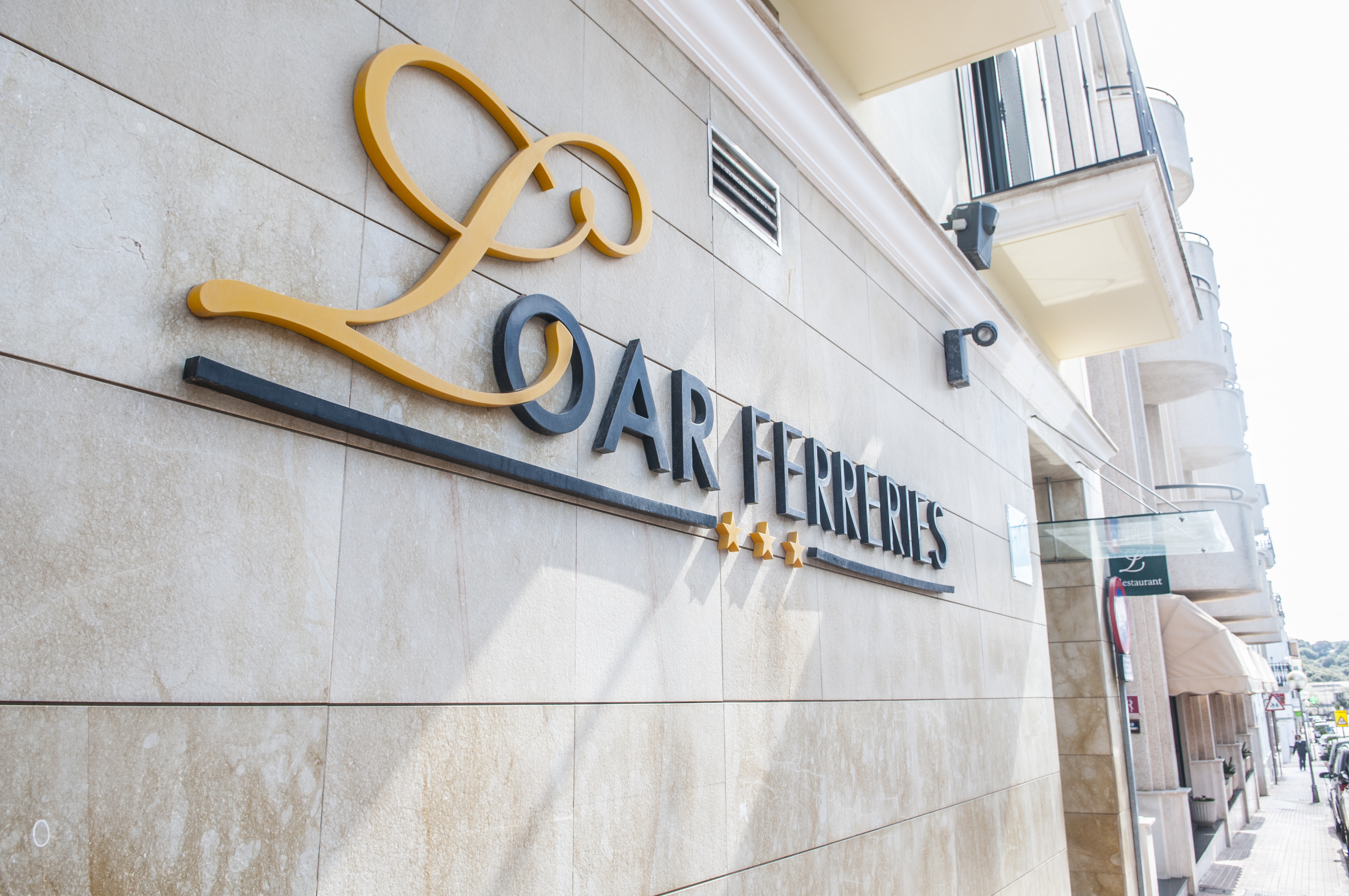 Loar Ferreries Apartments