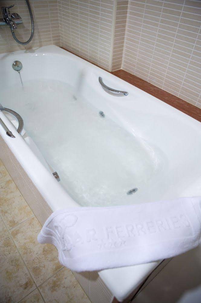 Loar Ferreries Hotel