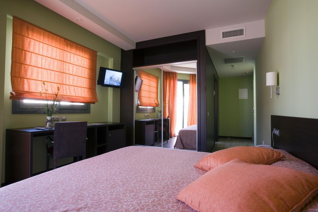 Hotel & Apartments Loar Ferreries