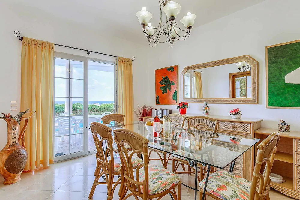 Villa Maricel