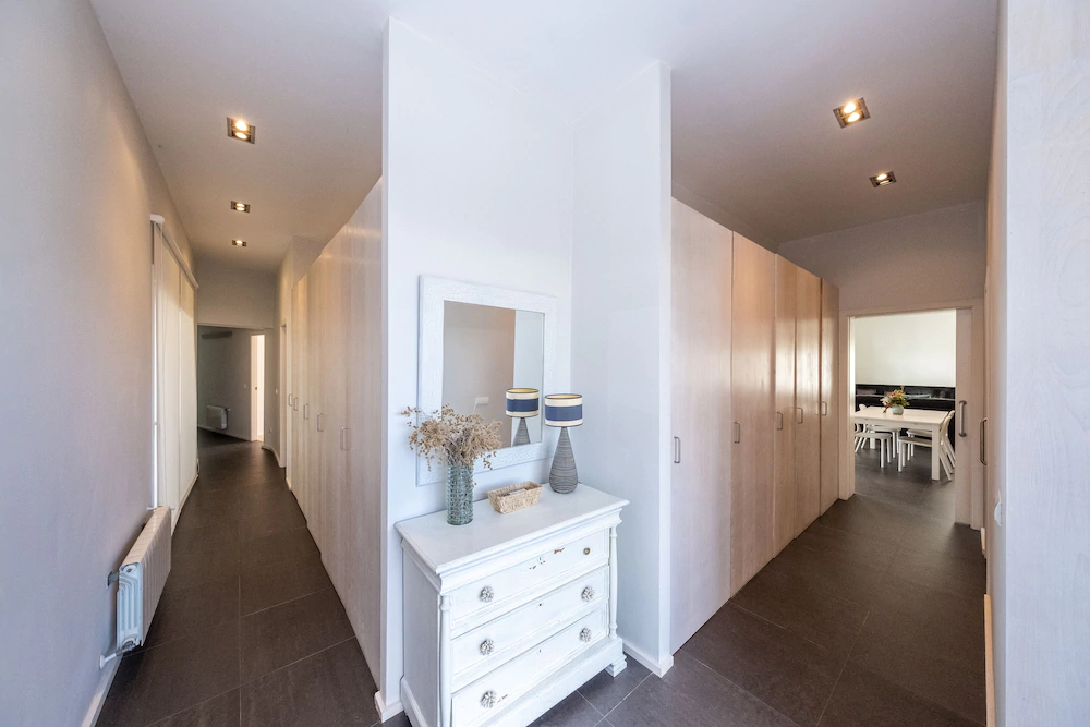 White Pearl Binibeca