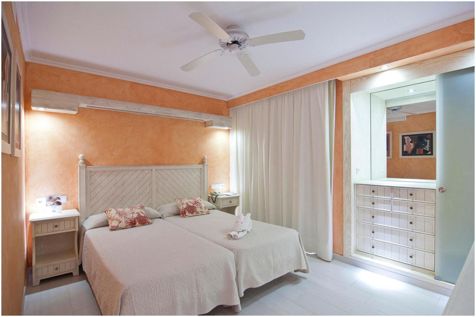 Royal Son Bou Family Club