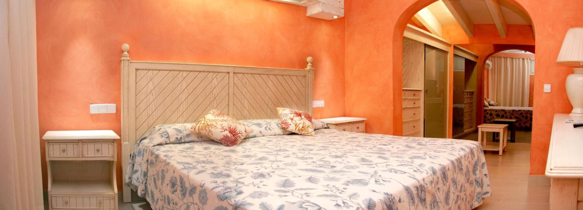 Royal Son Bou Family Club