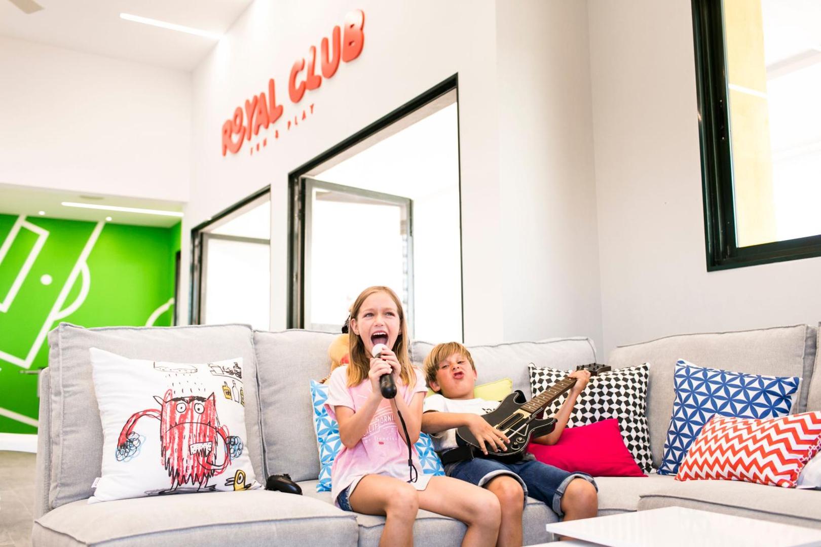 Royal Son Bou Family Club