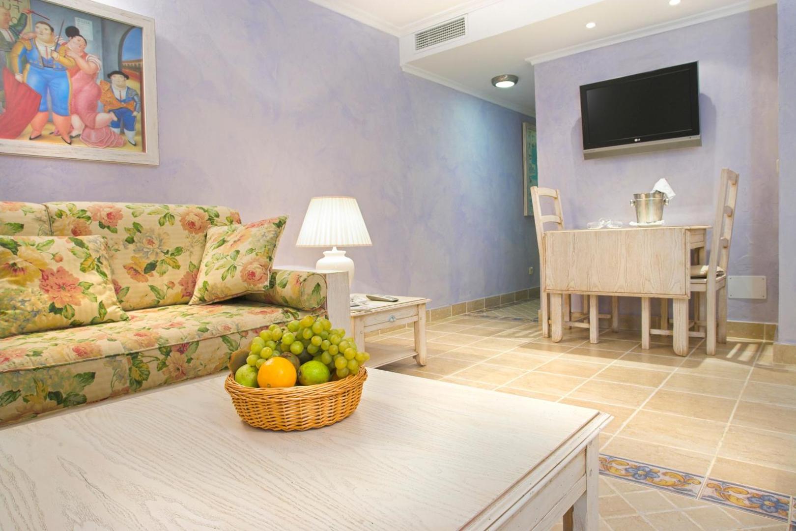 Royal Son Bou Family Club