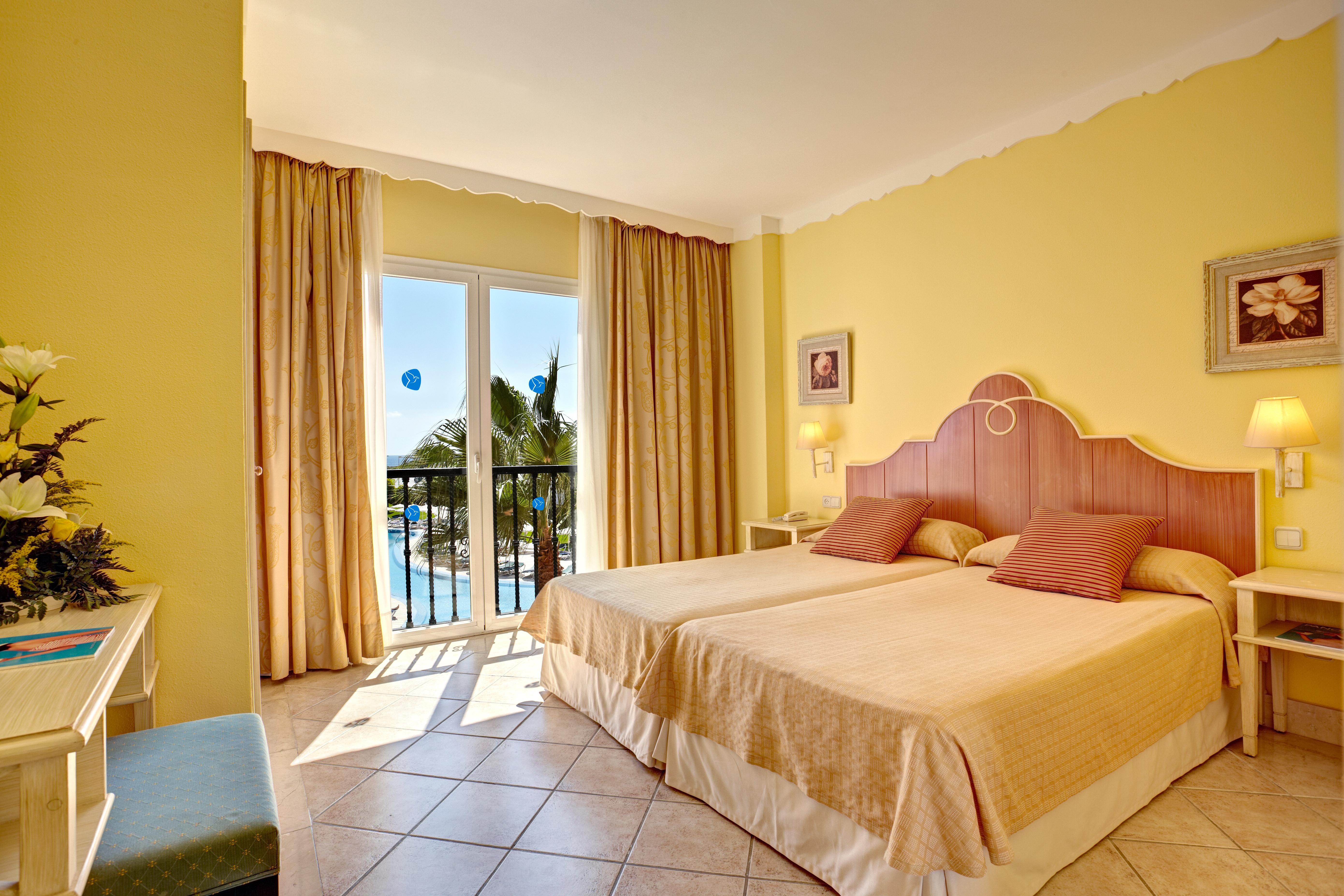 Grupotel Macarella Suites & Spa