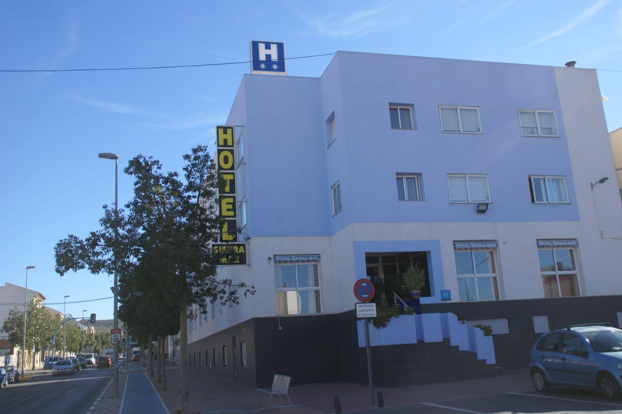 Hotel y Apartamentos Sierra Mar