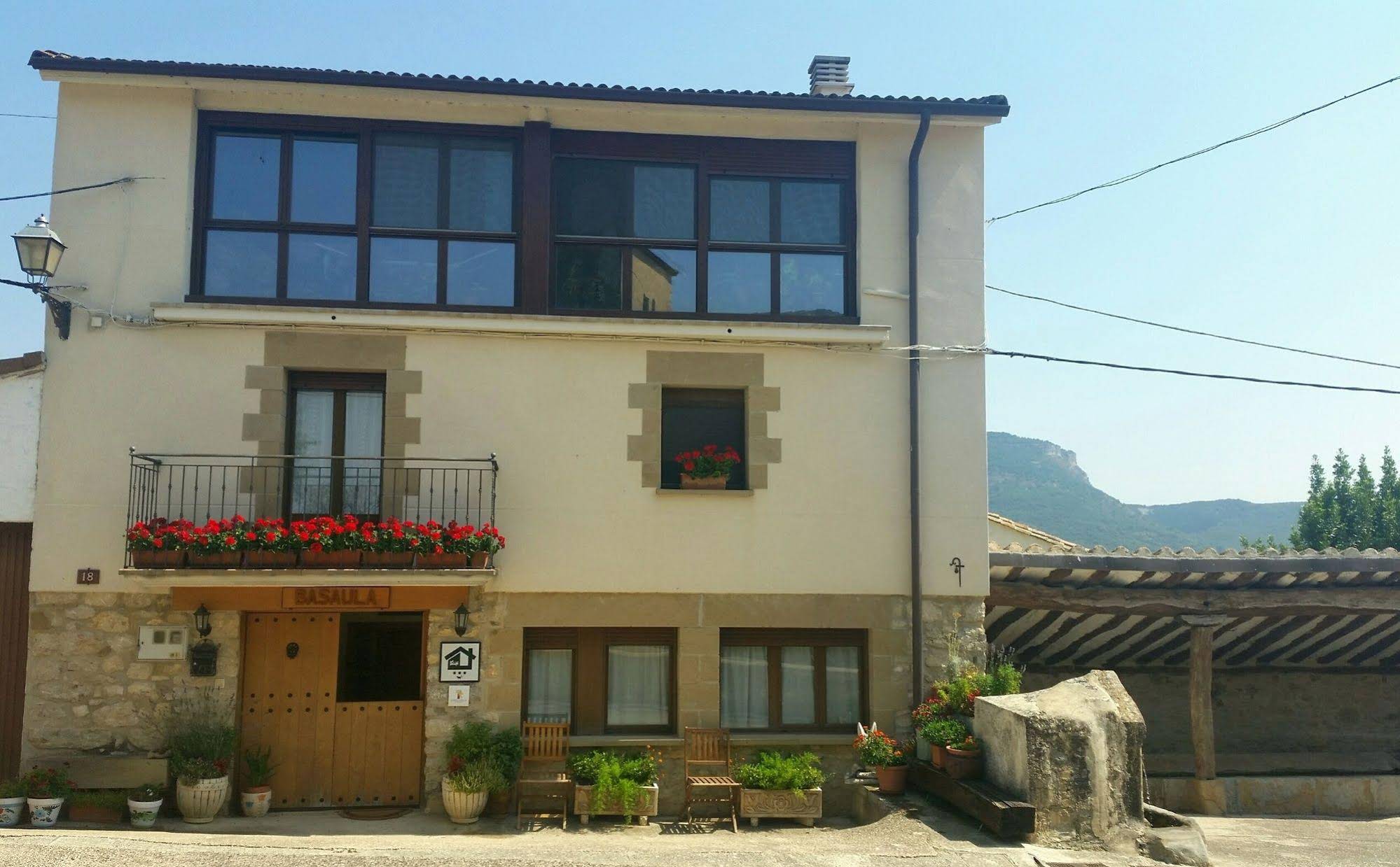 Casa rural Basaula