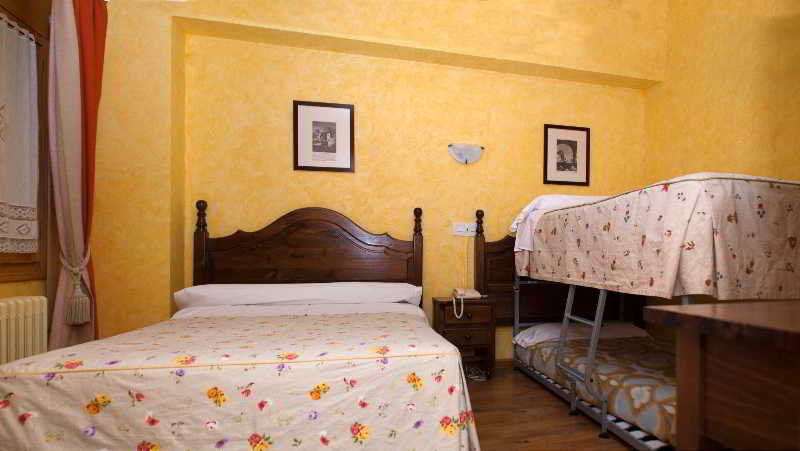 Hostal Rio Ara
