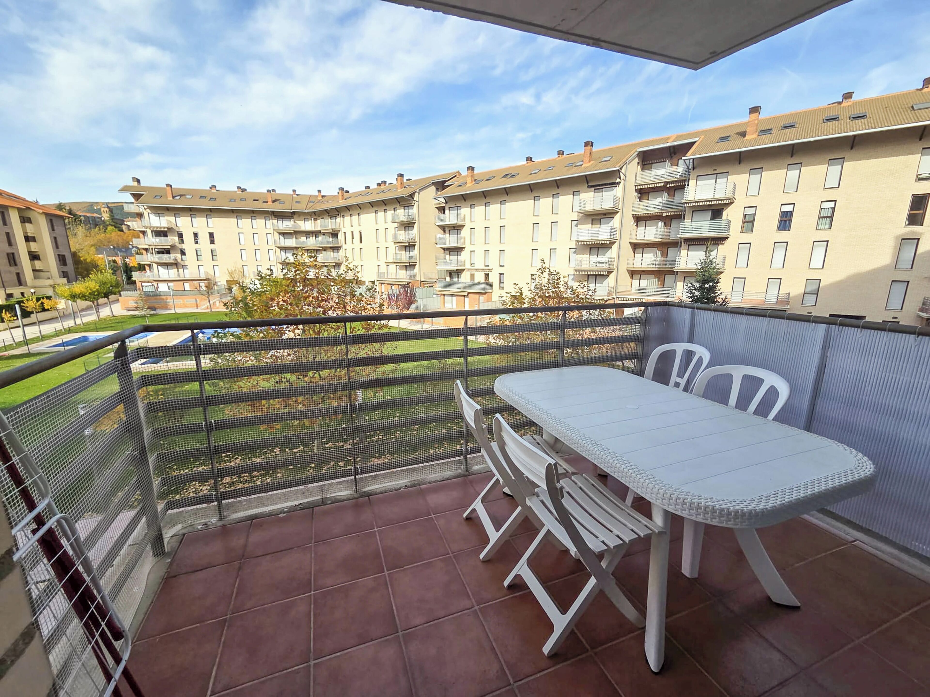 Apartamentos Pilartxo Jaca 3000