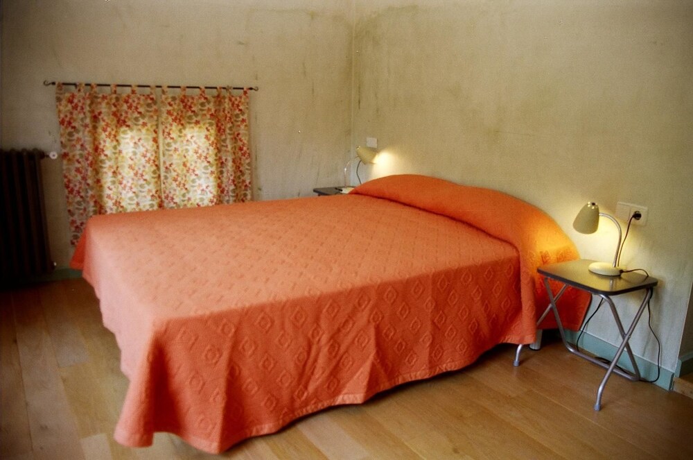 Rectory Castellar De La Muntanya