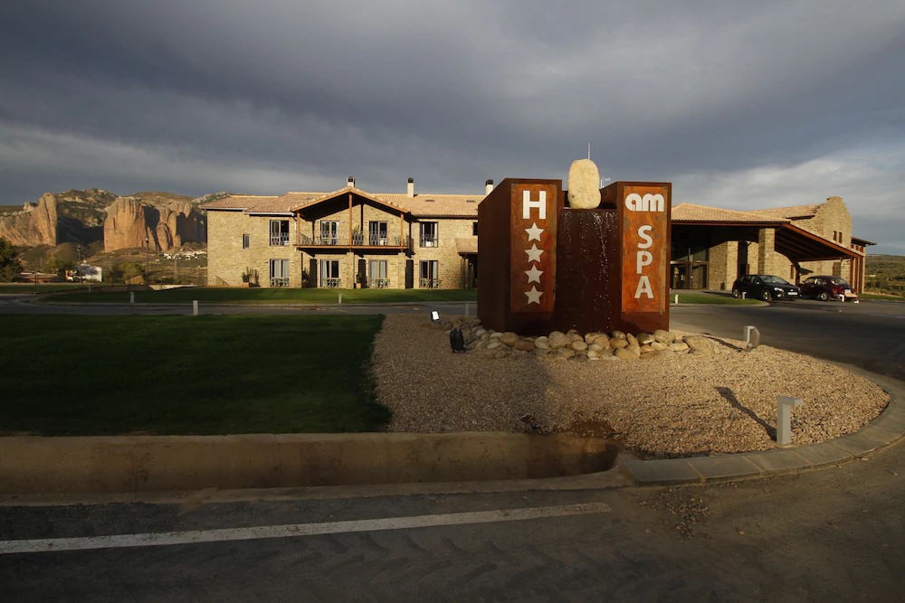 Aguas de los Mallos Hotel & Spa