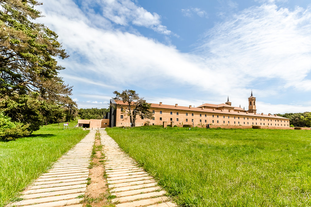 Hospederia Monasterio San Juan de la Peña