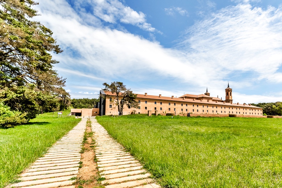 Hospederia Monasterio San Juan de la Peña