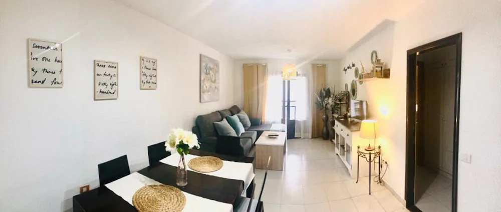 Adeje Wonder Guesthouse