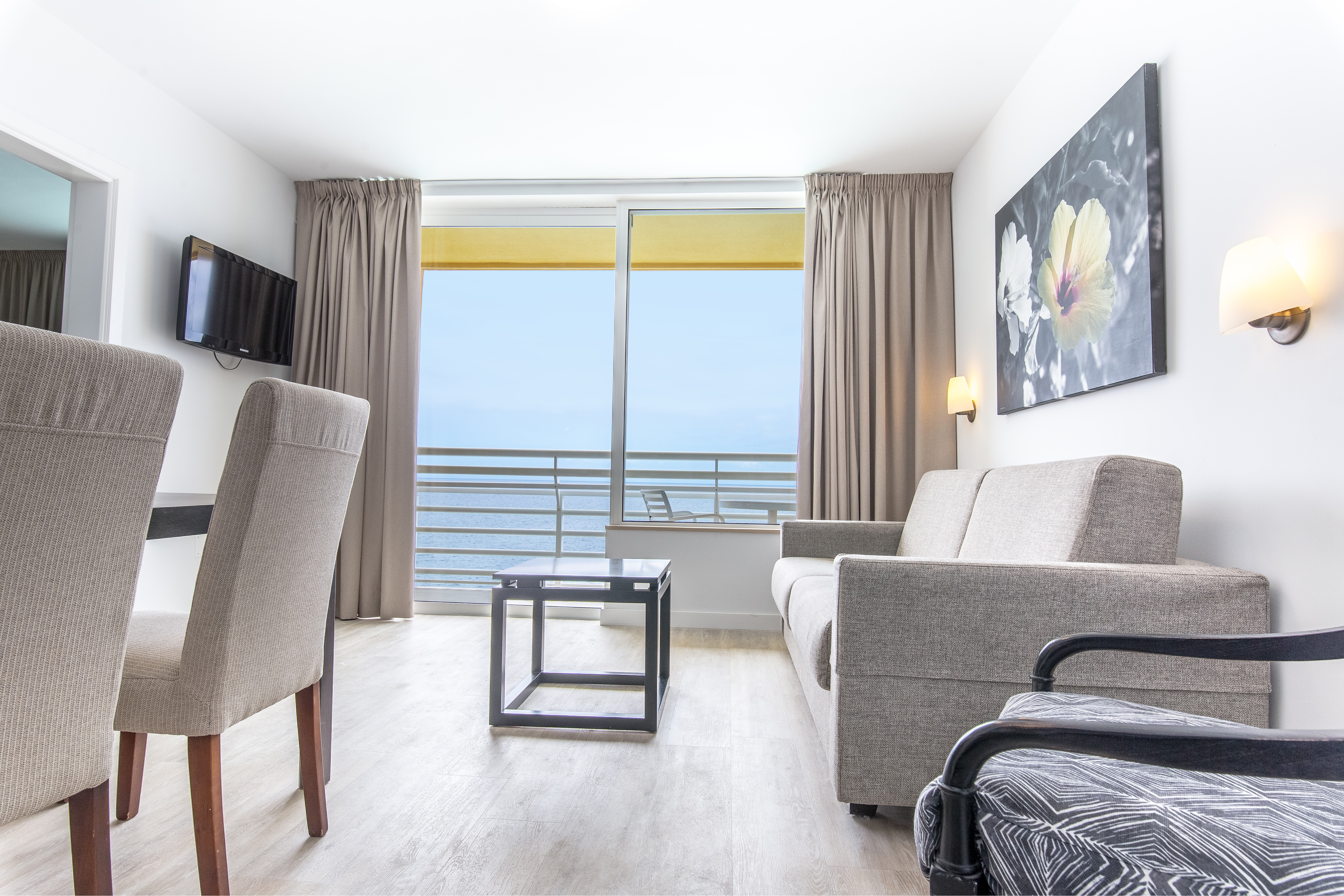 Atlantic Holiday Hotel