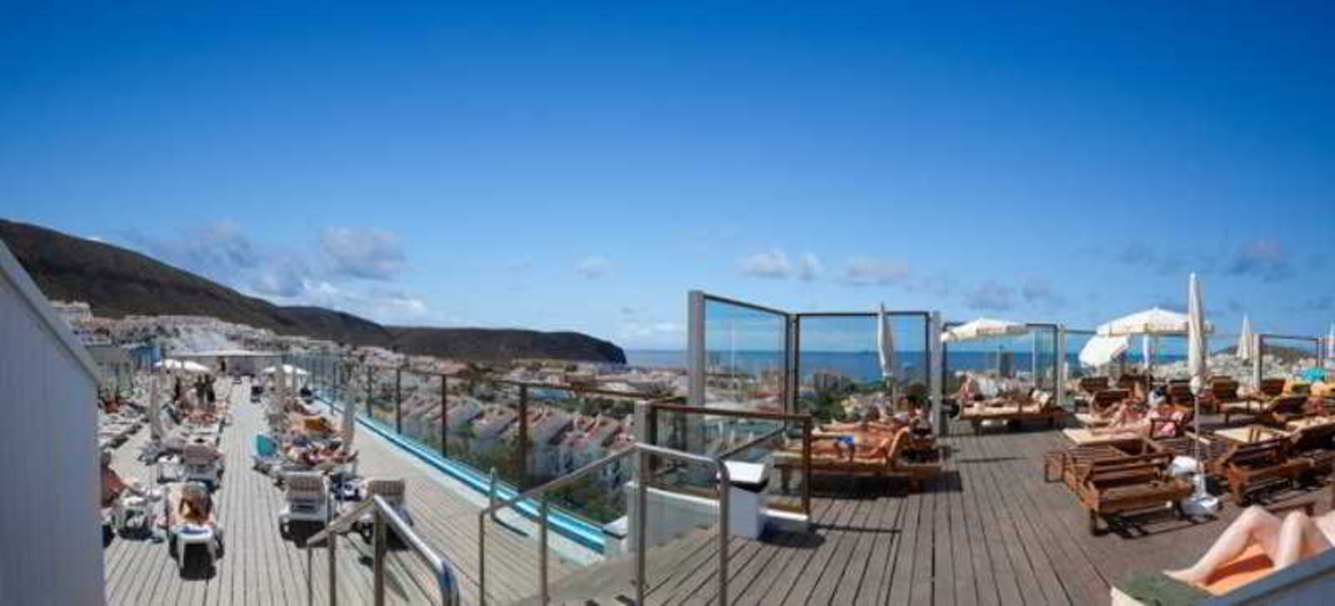 Paradise Park Fun Lifestyle Hotel