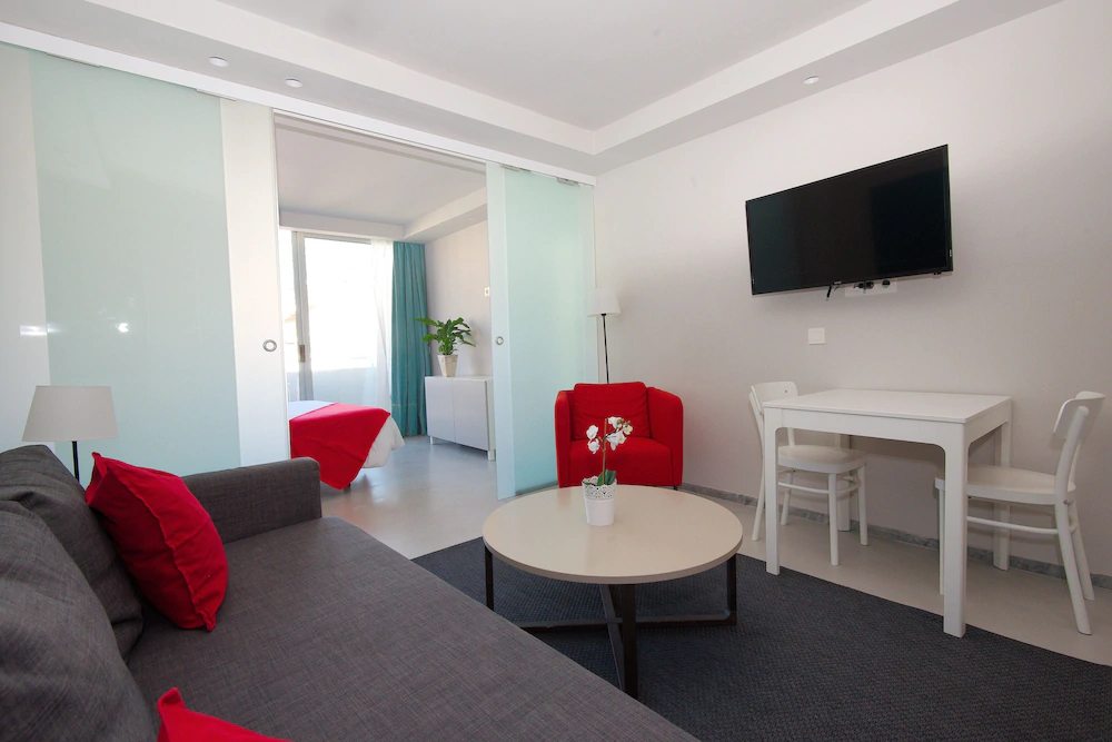 Iriarte 52 Apartments