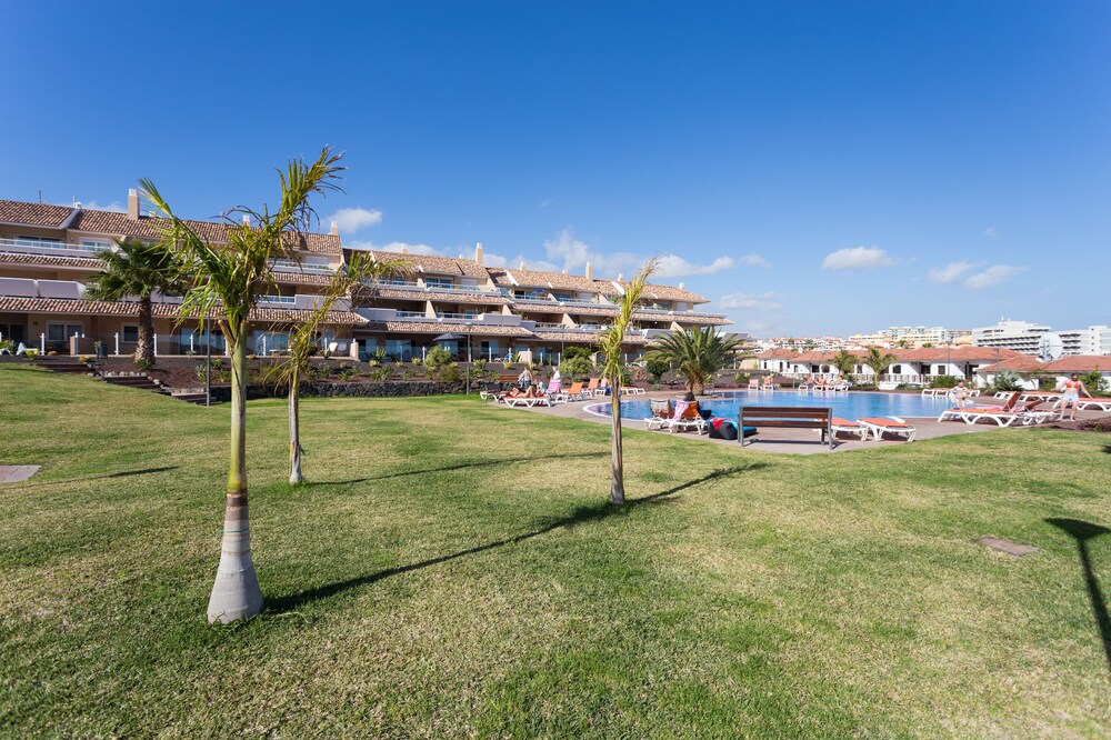 Royal Marina Golf Apartments