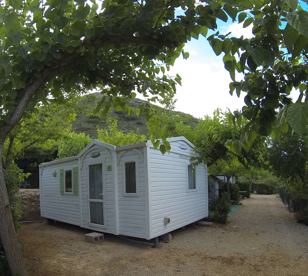 Cabanas y Bungalows La Falaguera