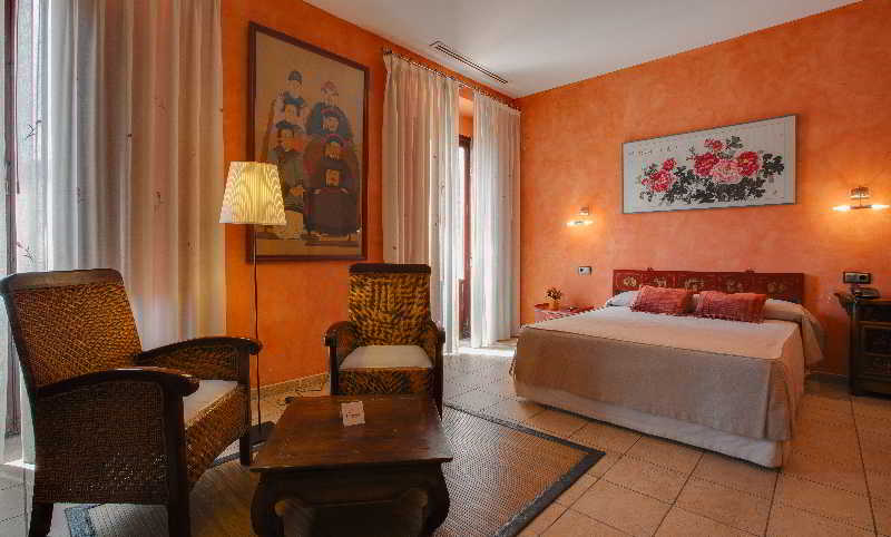 L'Agora Hotel