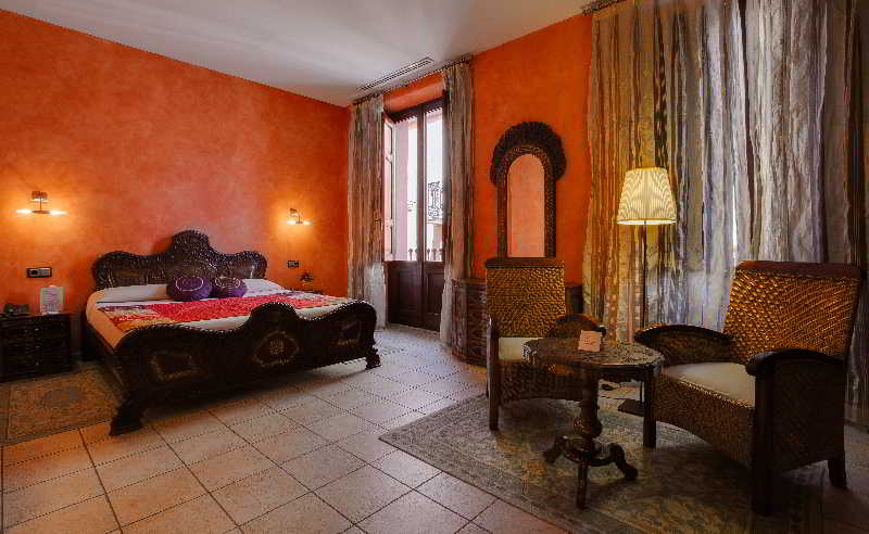 L'Agora Hotel