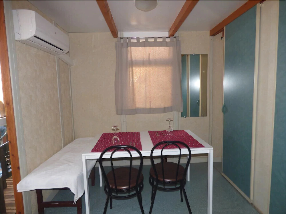 Camping y Bungalows Barraquetes