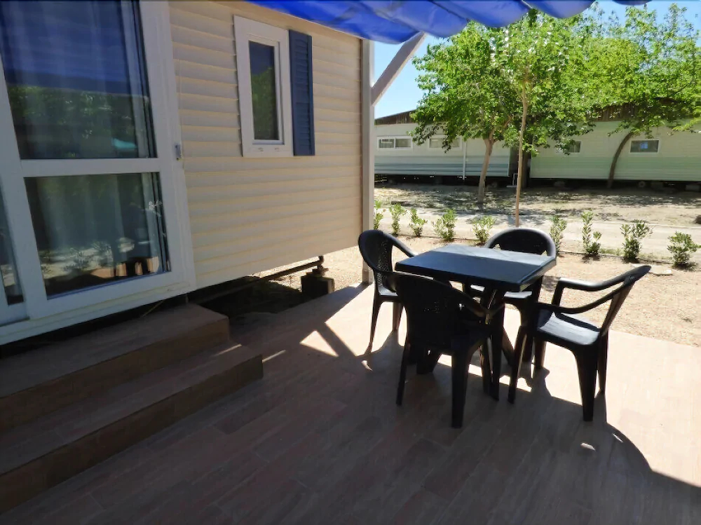 Camping y Bungalows Barraquetes