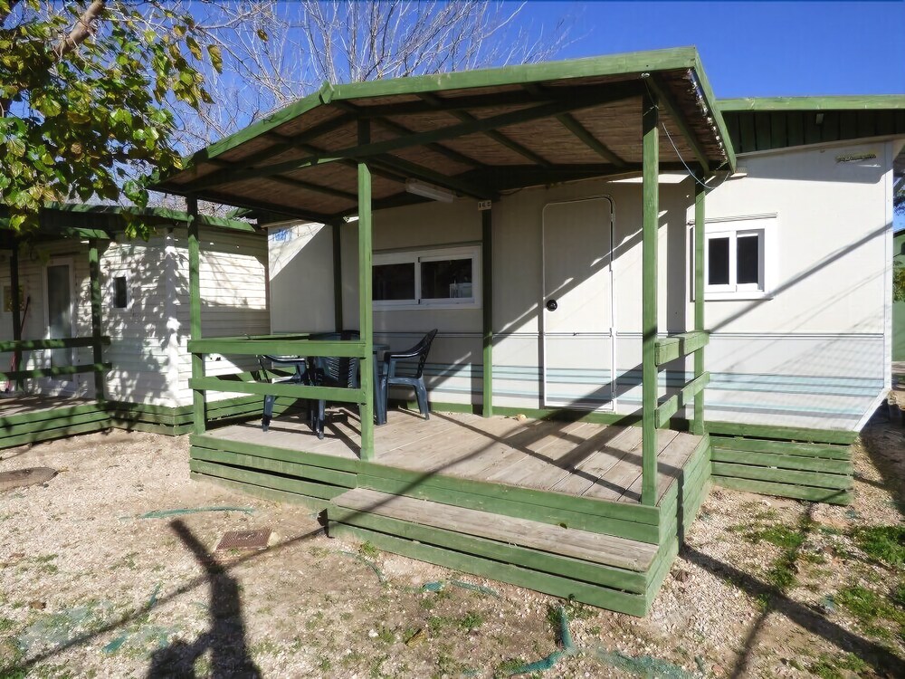 Camping y Bungalows Barraquetes