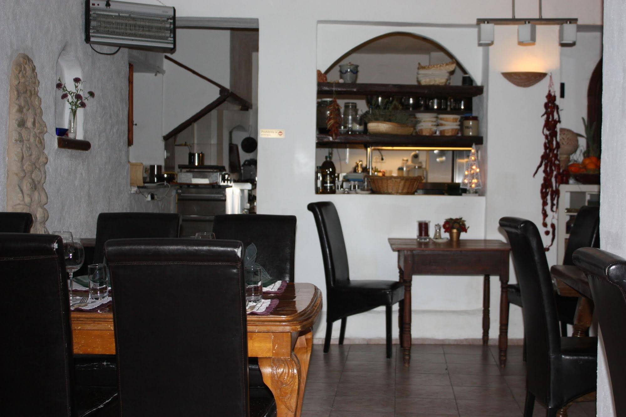 L'Almàssera Guesthouse & Restaurant