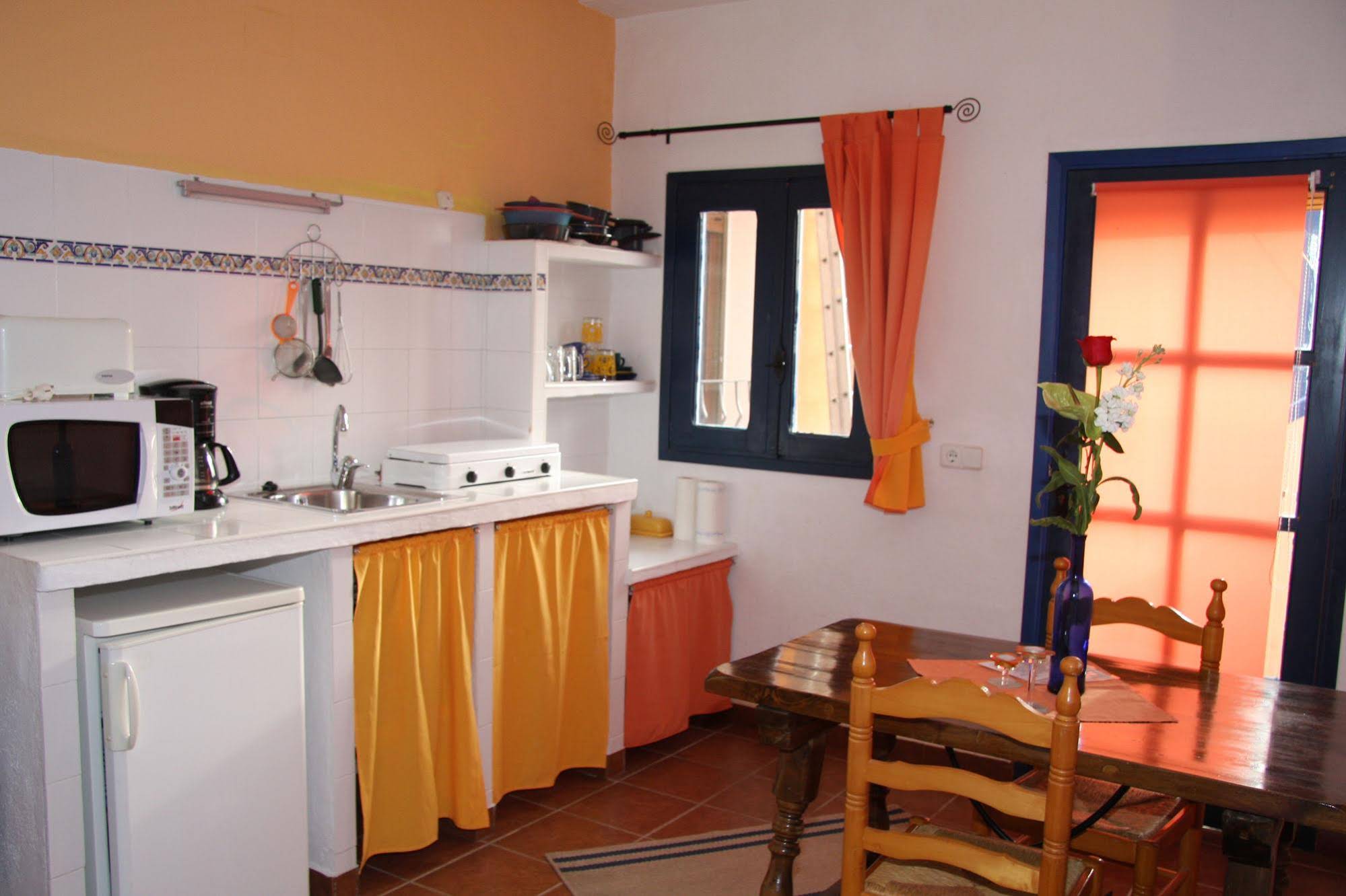 L'Almàssera Guesthouse & Restaurant