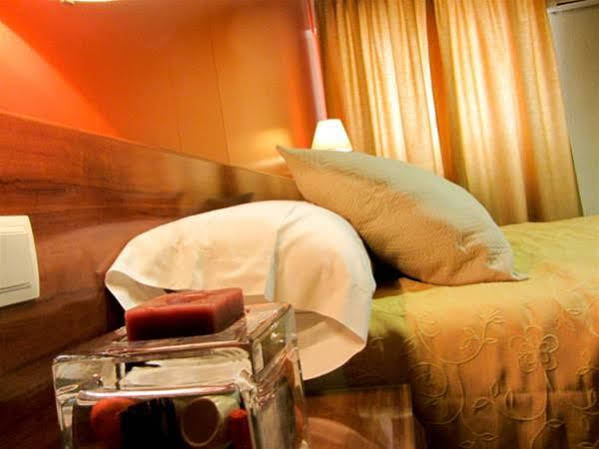 Hotel Avenida Requena