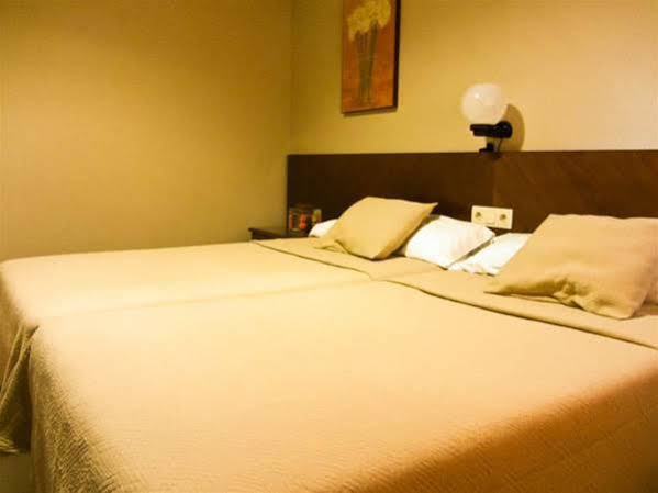 Hotel Avenida Requena
