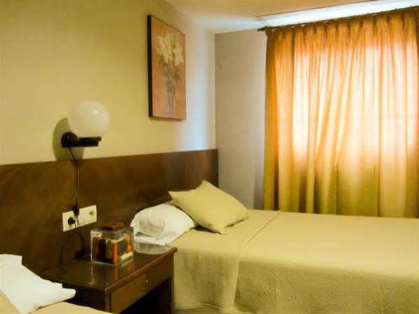 Hotel Avenida Requena