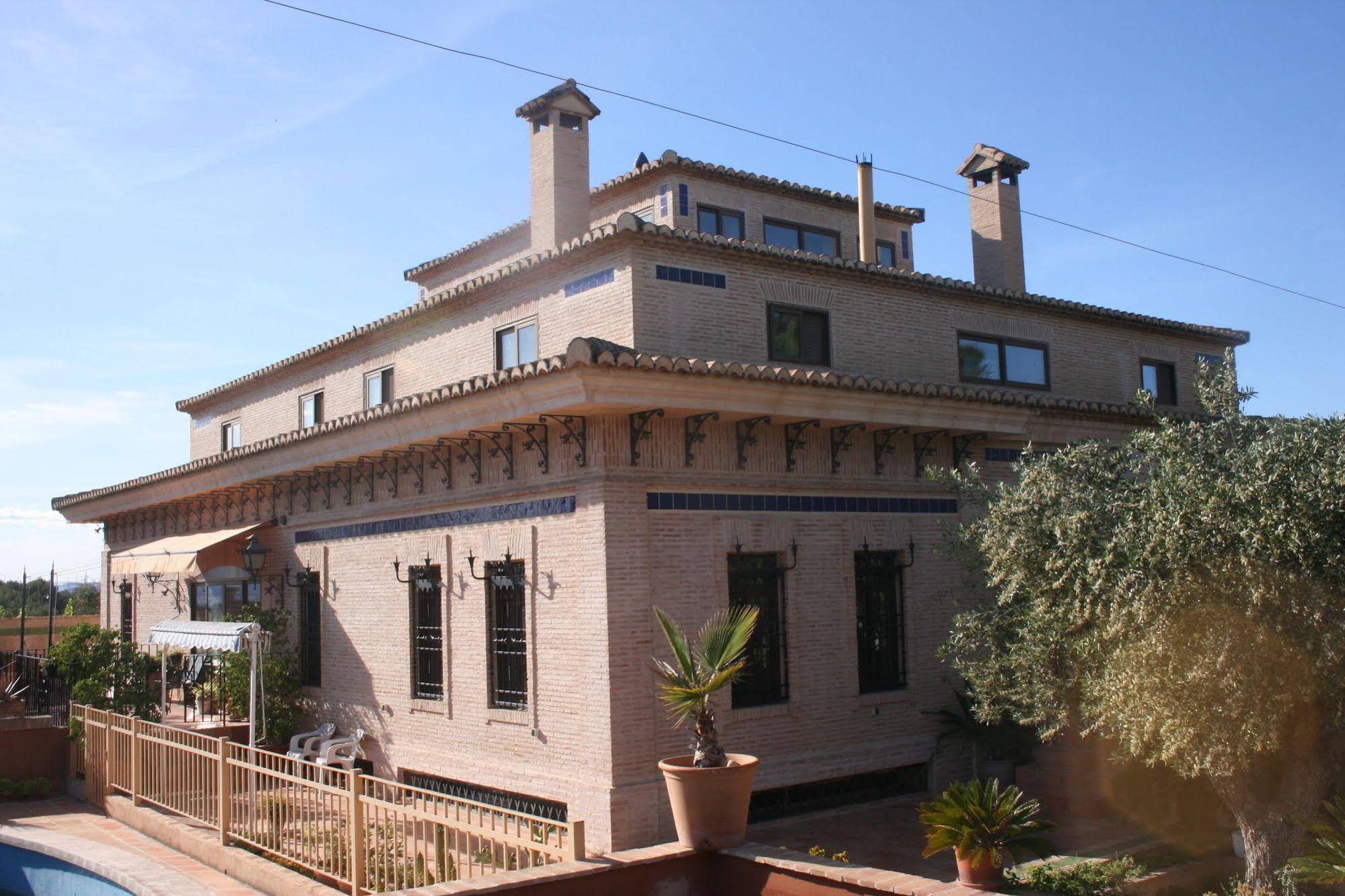 Valencia Country House