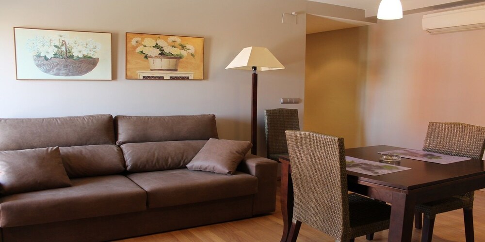 El Tollo Hotel