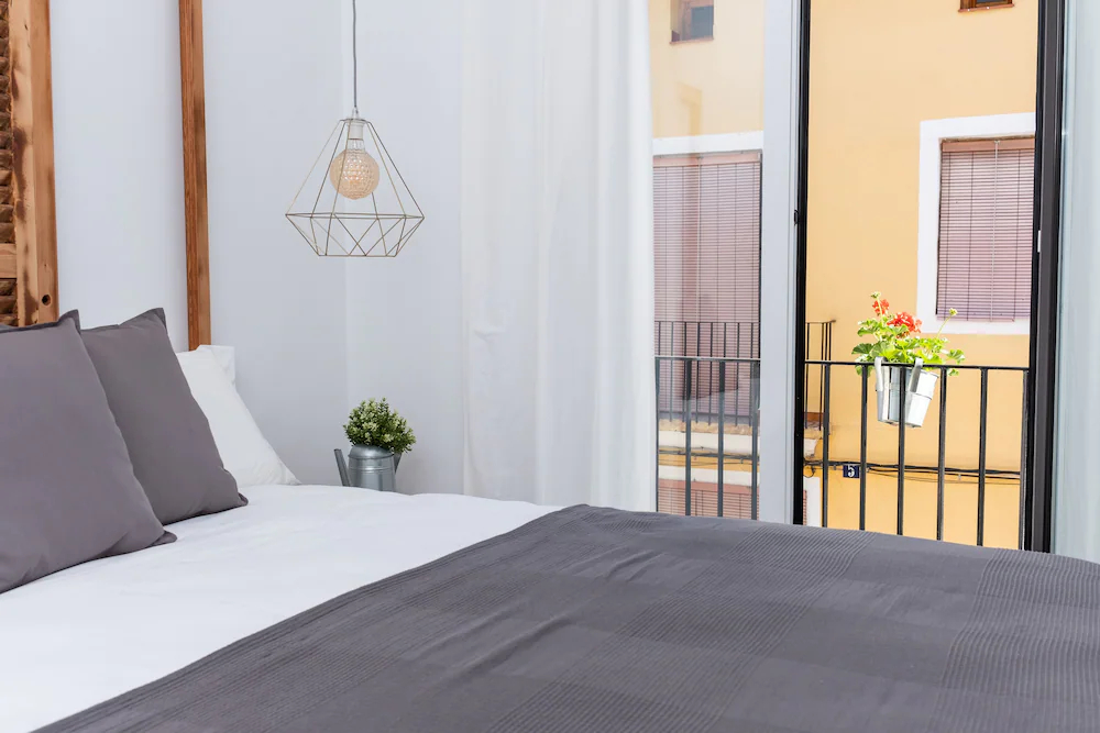 Gomez Rooms