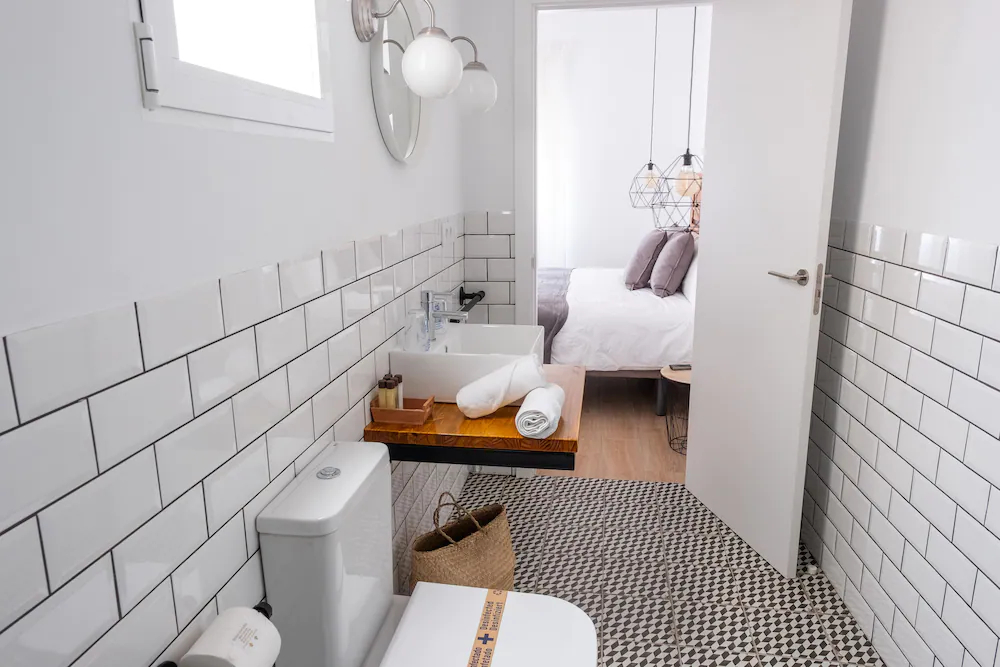 Gomez Rooms