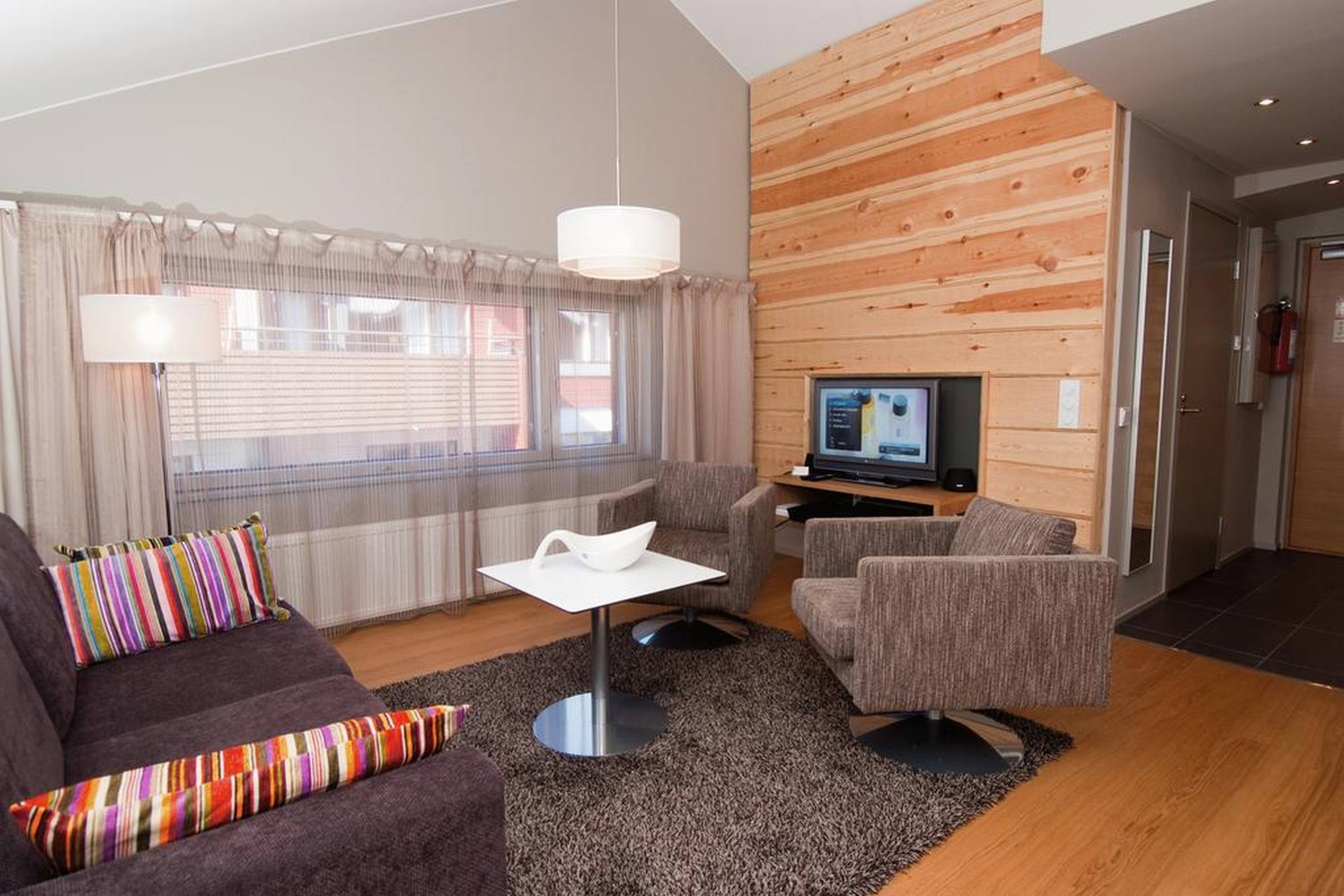 Levi Suites Unna Mànnu