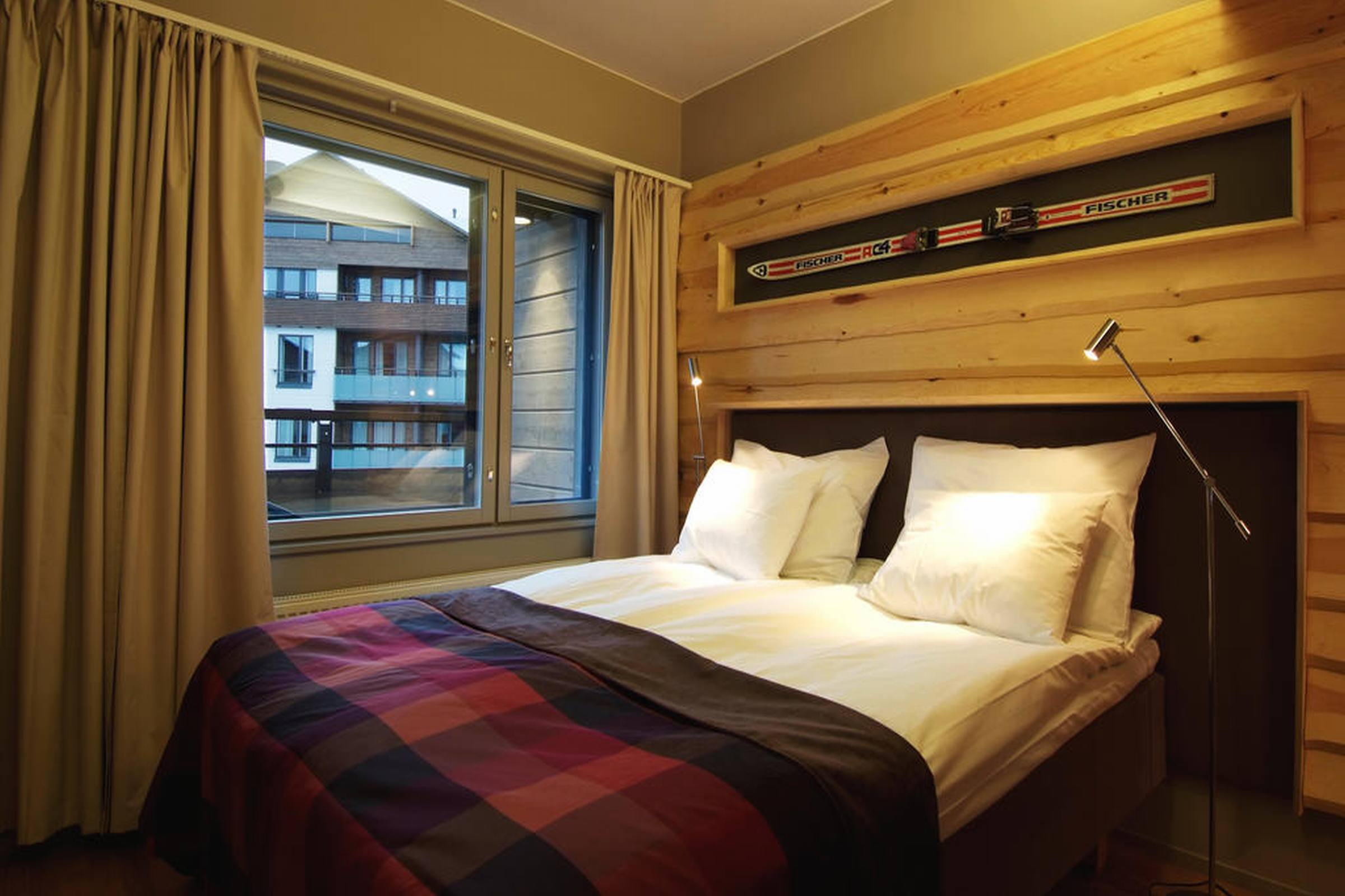 Levi Suites Unna Mànnu