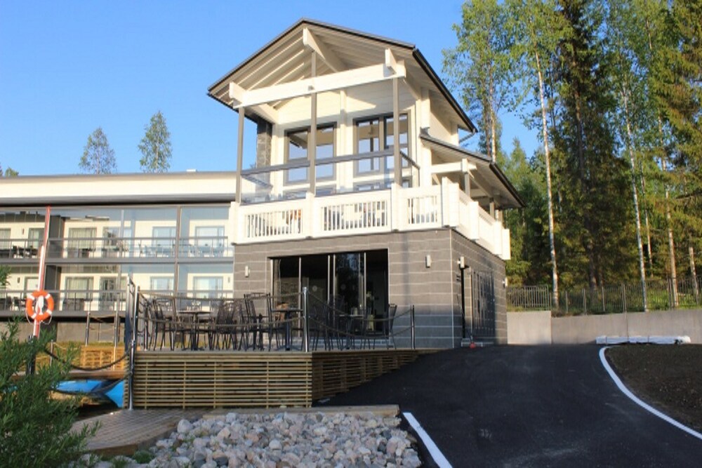 Aateli Lakeside Chalets