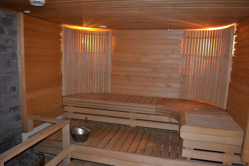 Aateli Lakeside Chalets