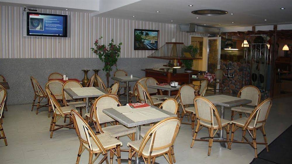 Arkadia Hotel & Café