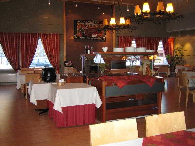 Arctic Circle Hotel