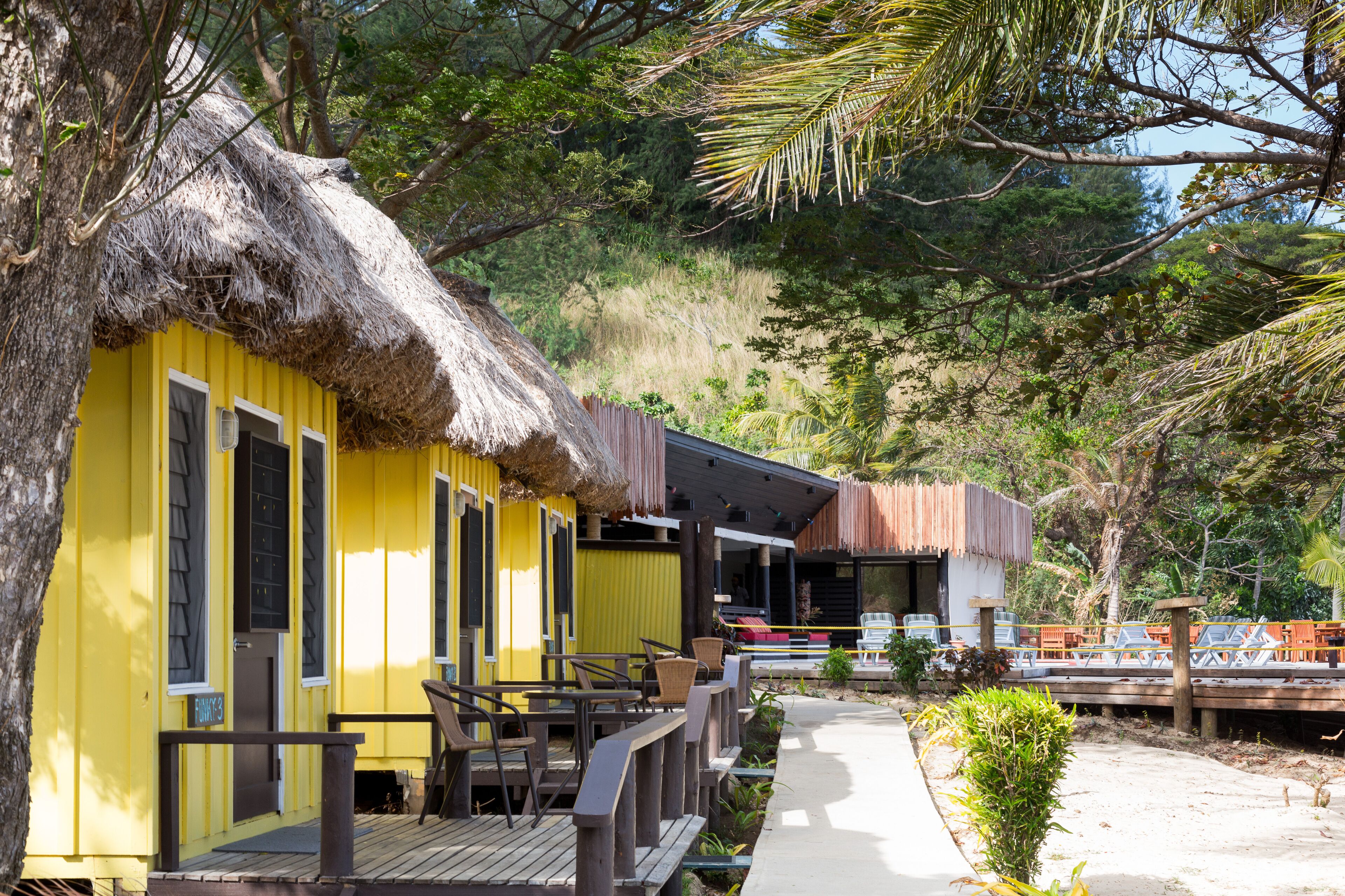 Funky Fish Beach & Surf Resort - Hostel