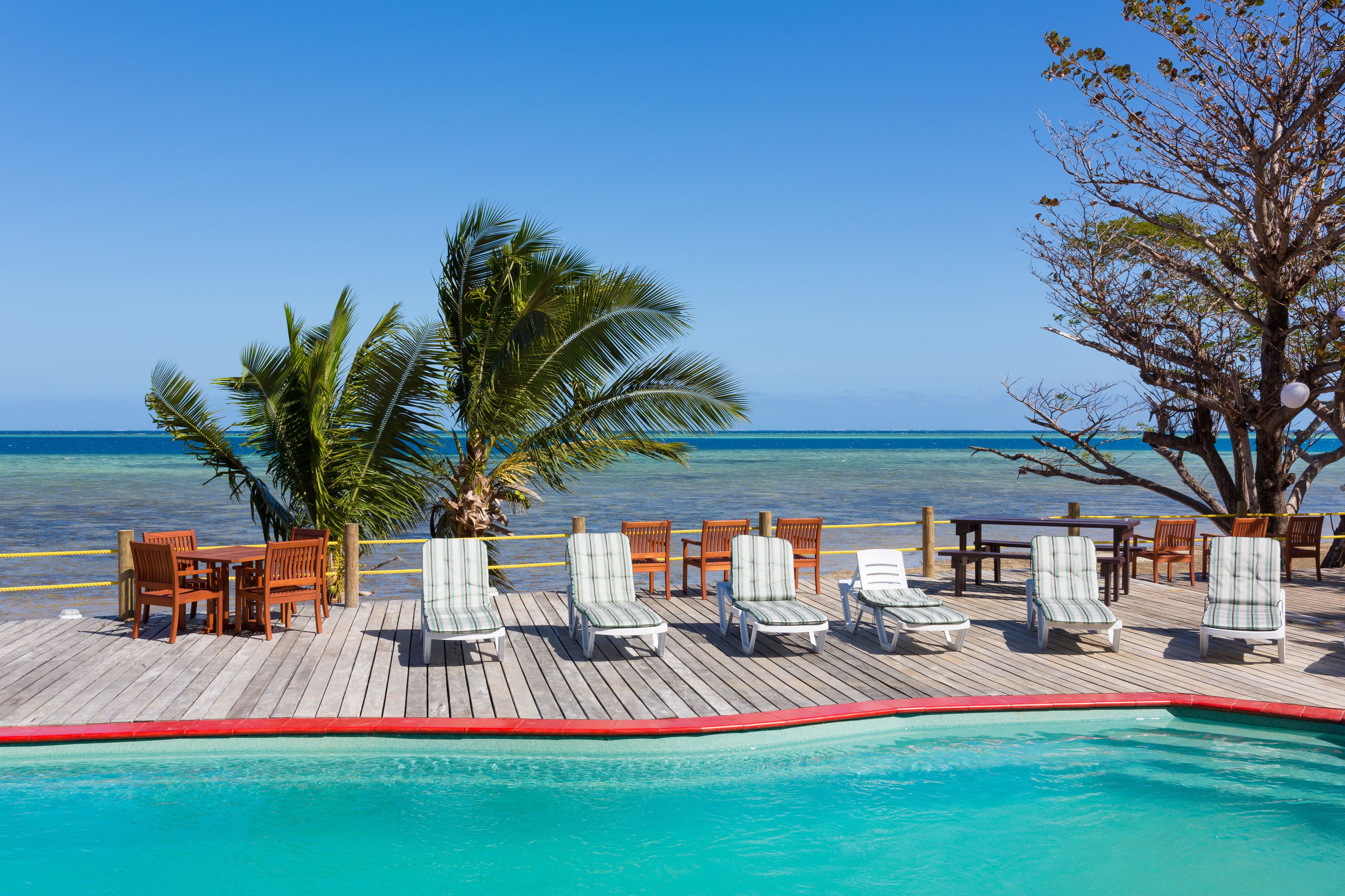 Funky Fish Beach & Surf Resort - Hostel