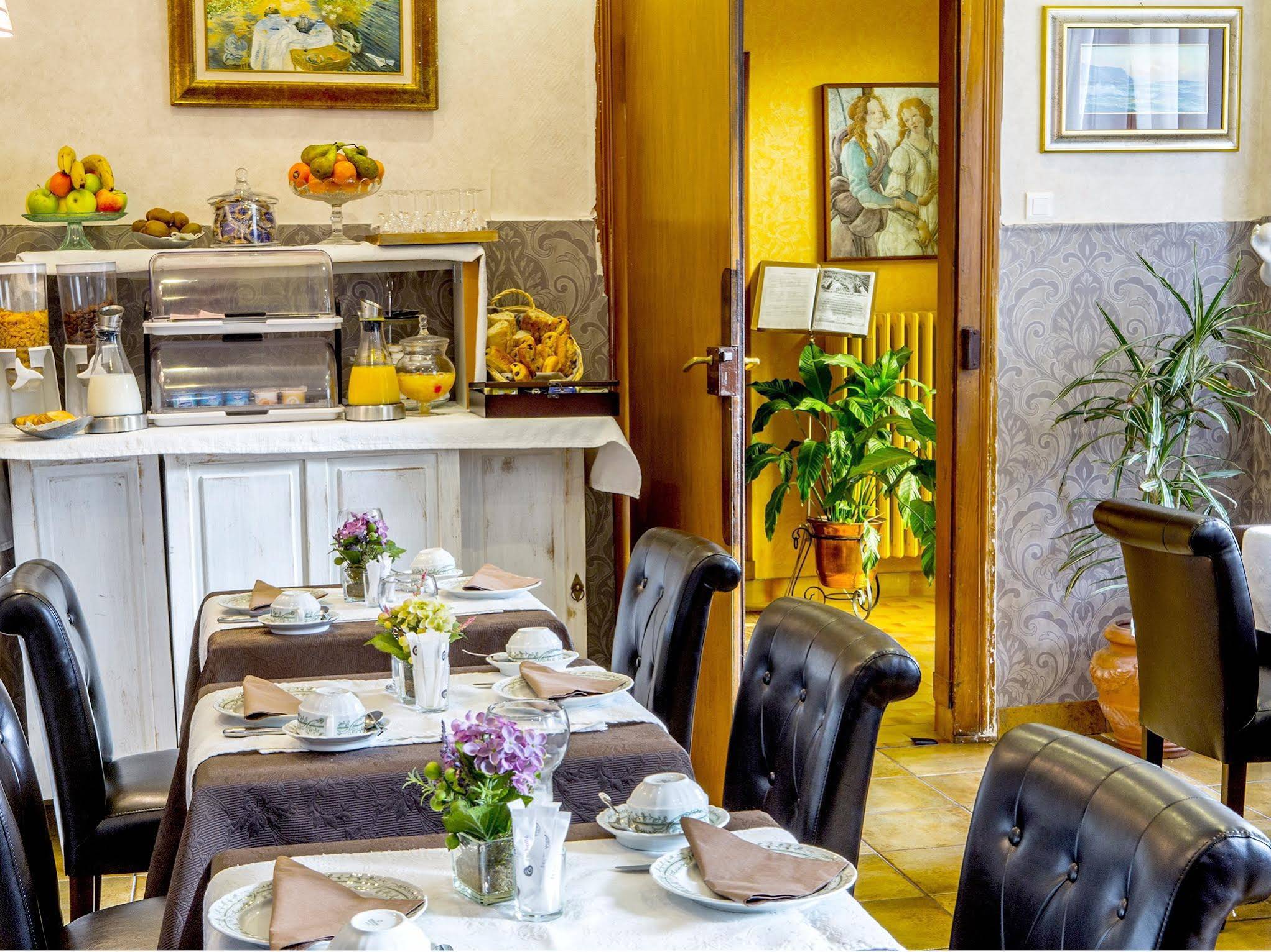 Hotel La Tete Des Faux