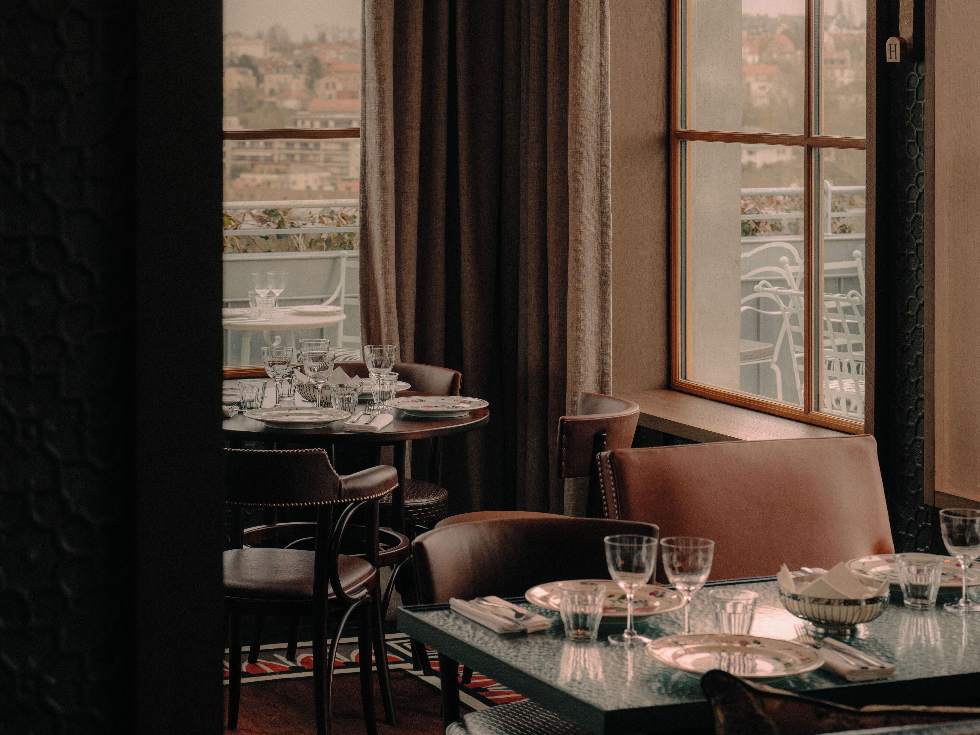 Maison Heler Metz, Curio Collection by Hilton
