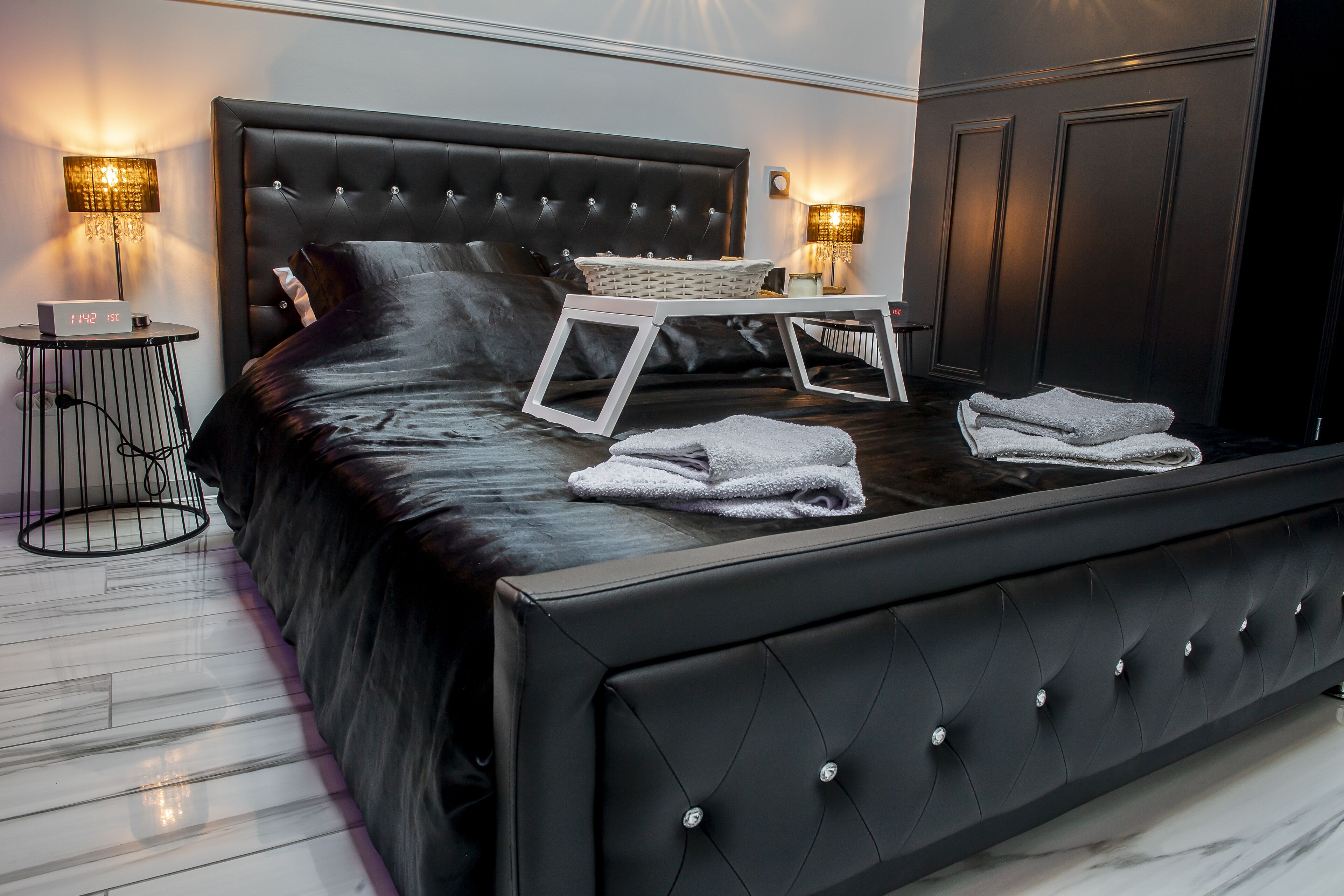 Appart Hotel GLAM88 Suites Avec SPA et Sauna Privatif