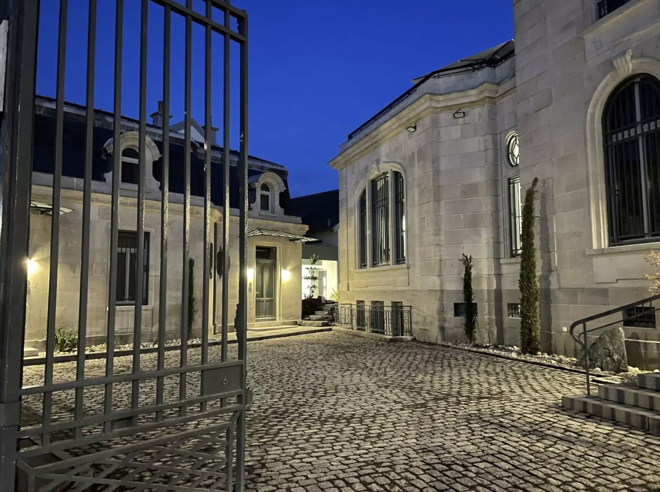 Best Western Premier Le Chapitre Hotel And Spa